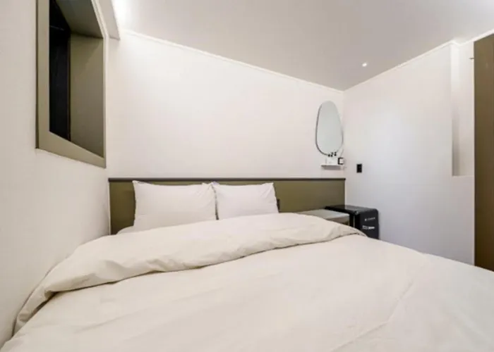 넘버25 신촌점 Hotel Seúl