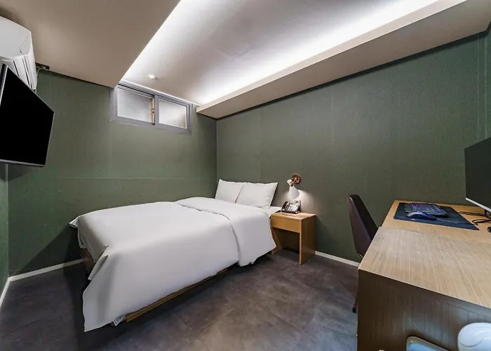 넘버25 신촌점 Hotel Seúl